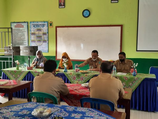 Serah Terima Jabatan Kepala Sekolah SMPN 2 Sijuk Serah Terima Jabatan Kepala Sekolah SMPN 2 Sijuk