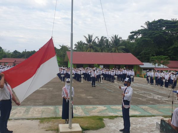 Upacara Bendera Pertama, Secercah Harapkah?