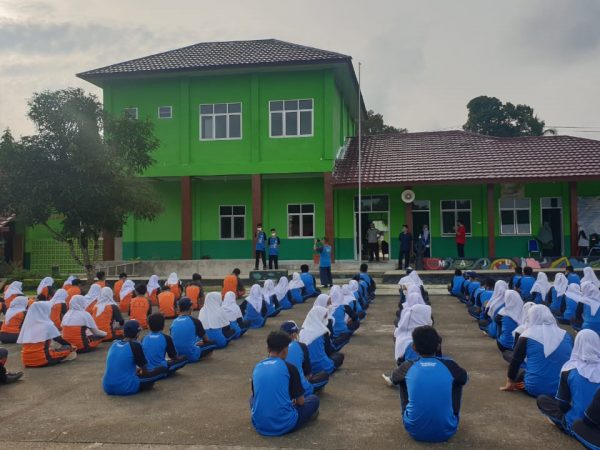 Pemilihan Calon Ketua dan Wakil Ketua OSIS SMPN 2 Sijuk Pemilihan Calon Ketua dan Wakil Ketua OSIS SMPN 2 Sijuk