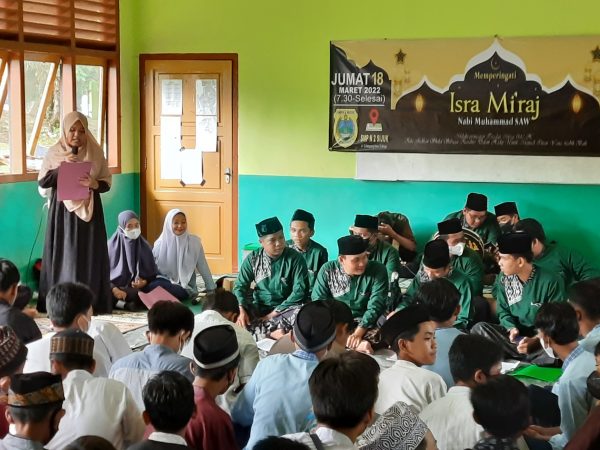 Peringatan Isra' Mi'raj Nabi Muhammad SAW di SMPN 2 Sijuk