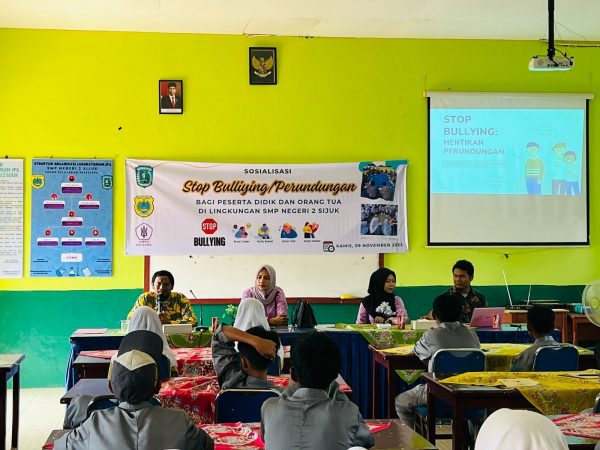 SMPN 2 Sijuk Galang Kesadaran Stop Bullying Bersama Narasumber Melly dan Tim HIMPSI SMPN 2 Sijuk Galang Kesadaran Stop Bullying Bersama Narasumber Melly dan Tim HIMPSI
