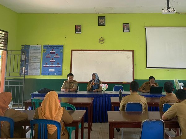 Komunitas Belajar "Kopi Krimer" di SMP Negeri 2 Sijuk Komunitas Belajar "Kopi Krimer" di SMP Negeri 2 Sijuk