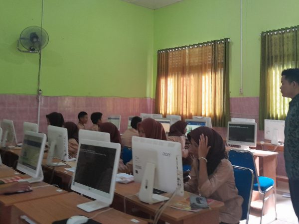 Pelaksanaan UKBI di SMP Negeri 2 Sijuk: Mengukur Kemampuan Berbahasa Indonesia Secara Digital