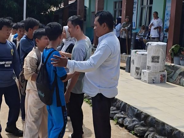Harunya Perpisahan Tiga Guru Hebat, SMPN 2 Sijuk Lepas dengan Doa dan Kebanggaan