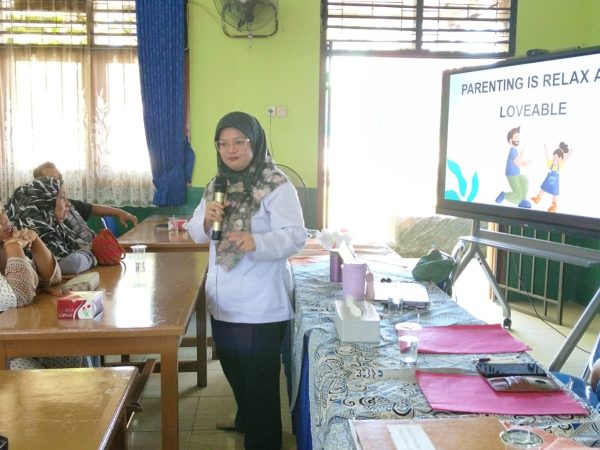 Workshop Parenting SMP Negeri 2 Sijuk
