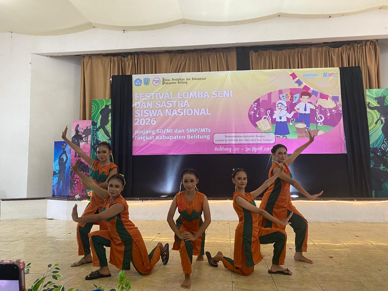 Tampil Memukau di Panggung FLS3N 2026, SMP Negeri 2 Sijuk Sabet Juara II Tari Kreasi Kabupaten Belitung Tampil Memukau di Panggung FLS3N 2026, SMP Negeri 2 Sijuk Sabet Juara II Tari Kreasi Kabupaten Belitung